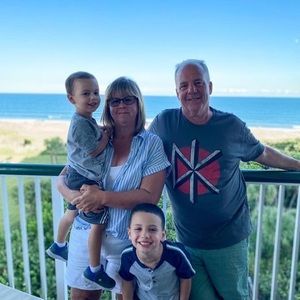 Meet your Posher, Debbie